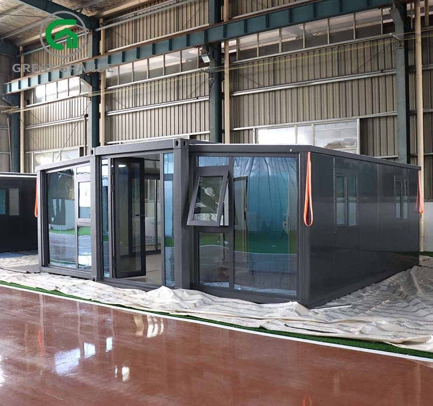 20FT Expandable Container Home Design Black Frame Black Wall Panel EPS Tempered Glass Door