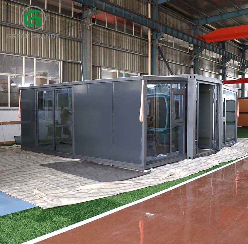 20FT Expandable Container Home Design Black Frame Black Wall Panel EPS Tempered Glass Door